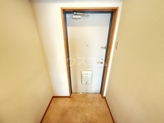 13/30 玄関