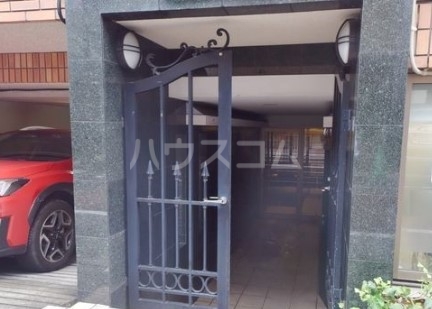 14/22 エントランス