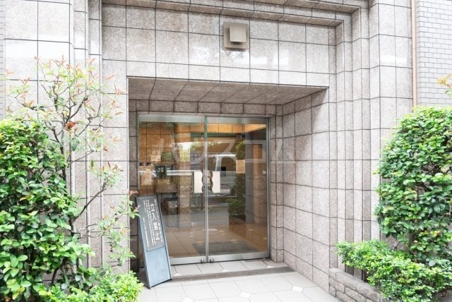 17/19 エントランス