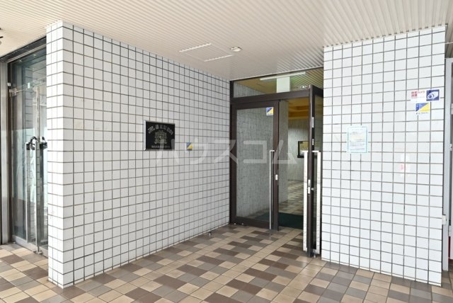 20/24 エントランス