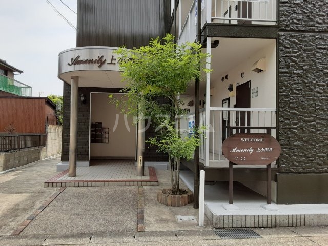 24/30 エントランス