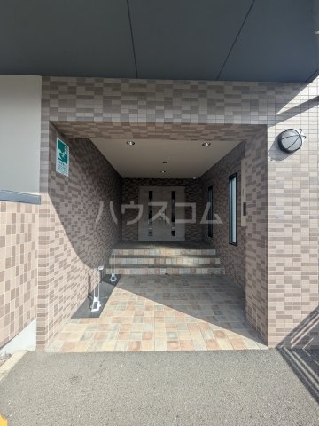 22/30 エントランス