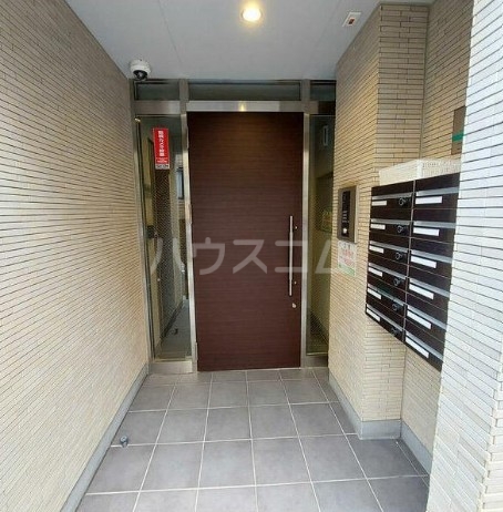 14/15 エントランス