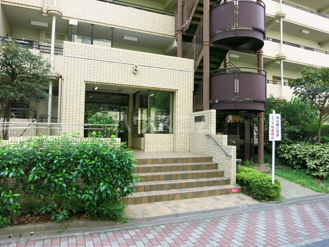 15/25 エントランス