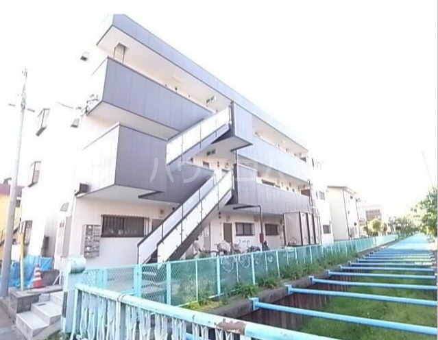 17/27 エントランス