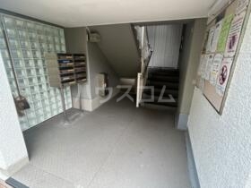 14/16 エントランス