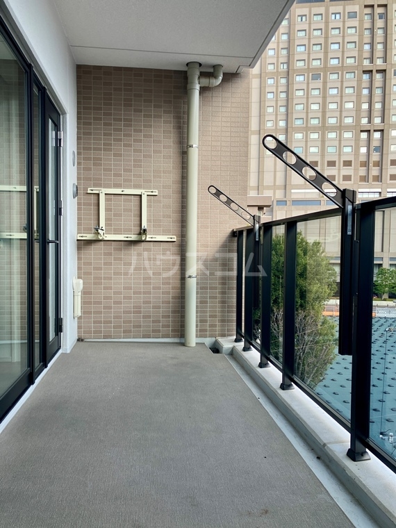 13/19 バルコニー