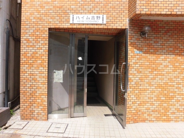 21/26 エントランス