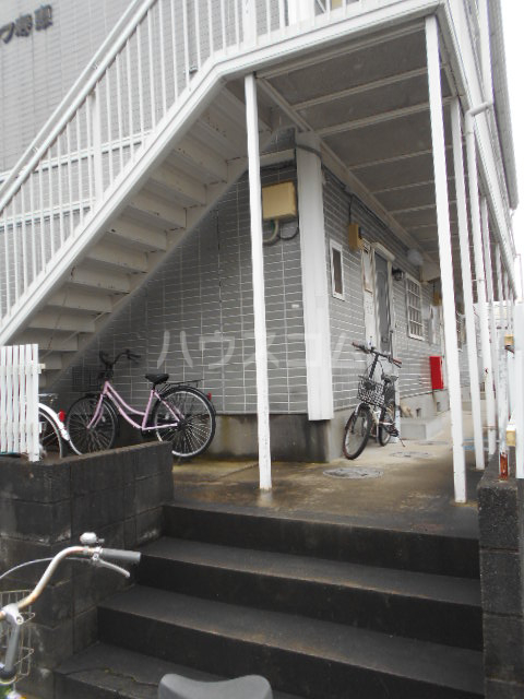 23/30 エントランス