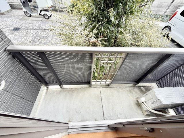 21/30 バルコニー