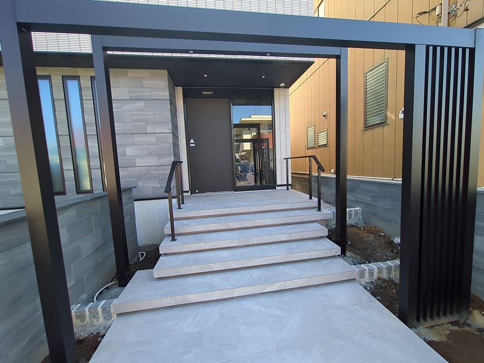 2/3 エントランス