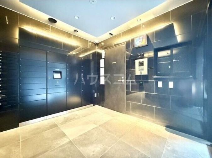 13/20 エントランス