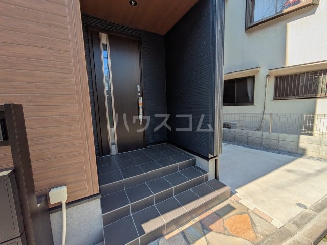 2/3 エントランス