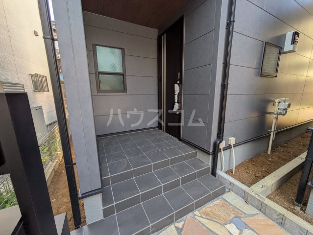 28/30 エントランス