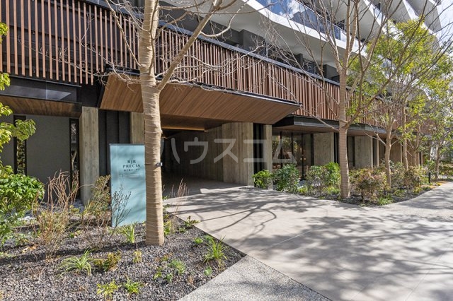 17/27 エントランス