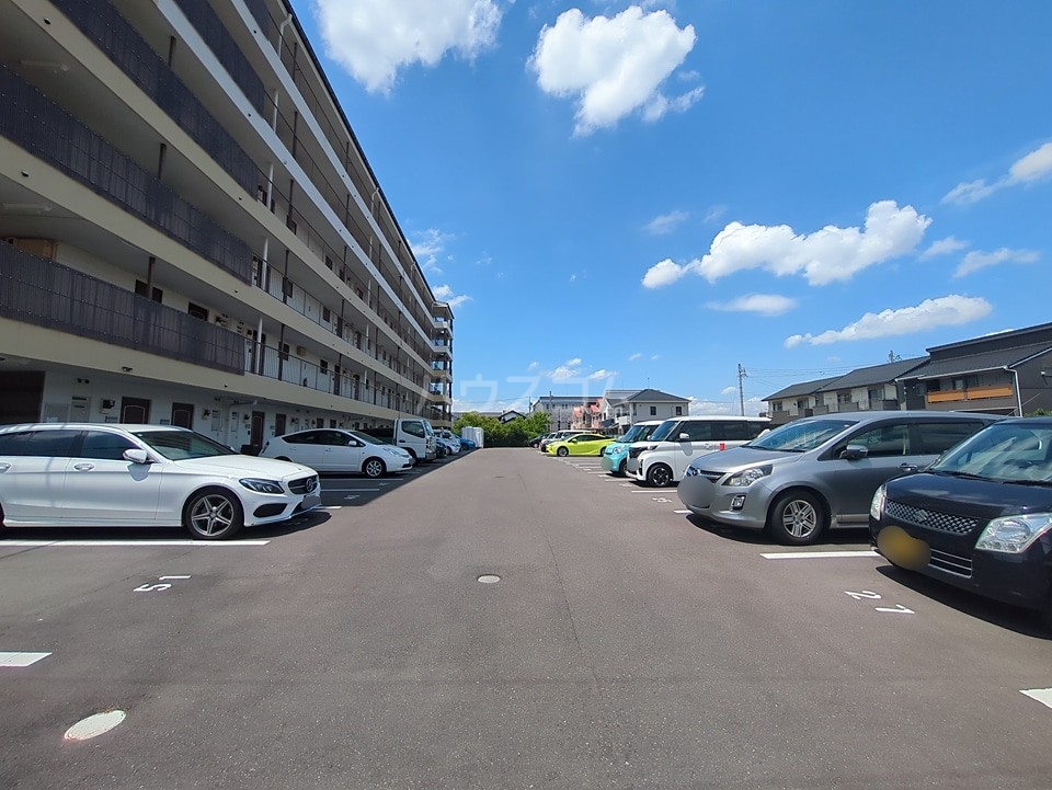 21/22 駐車場
