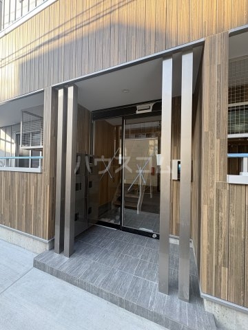 26/30 エントランス