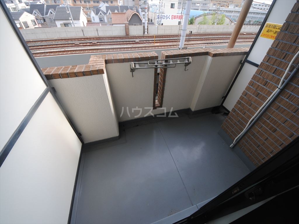 16/27 バルコニー