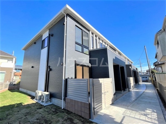 23/30 エントランス