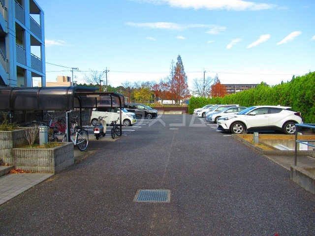 23/25 駐車場