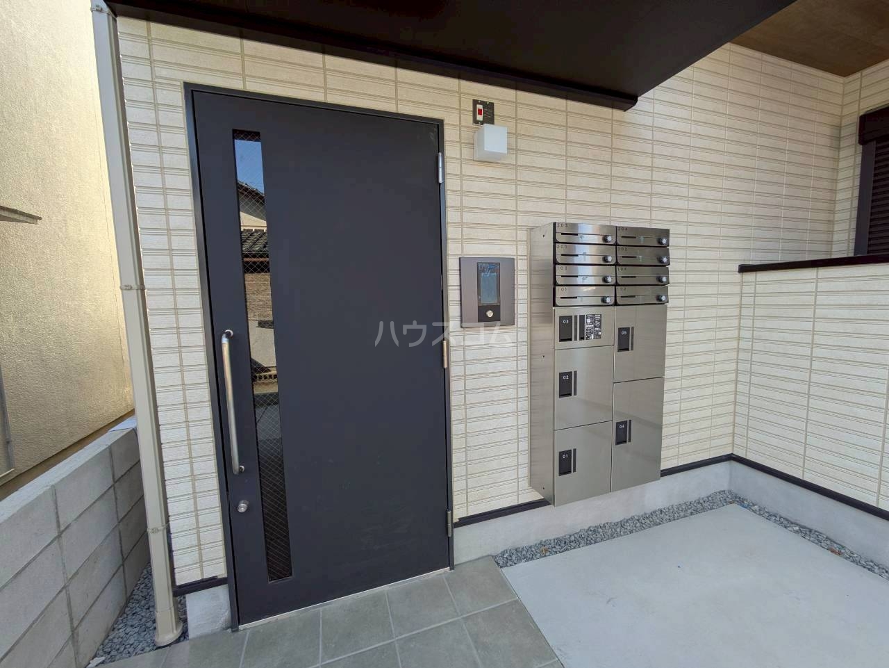 19/22 エントランス