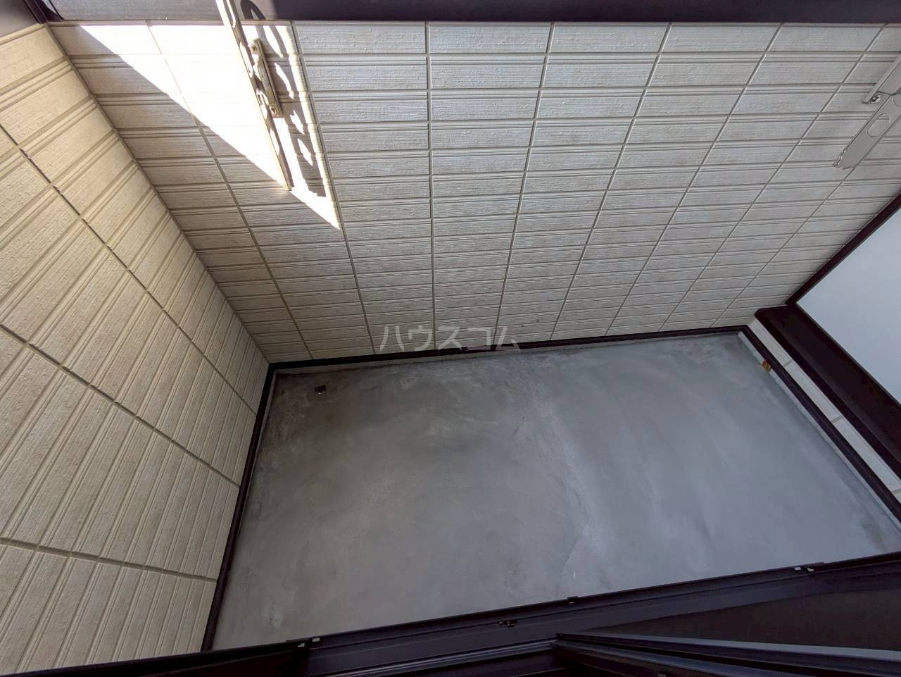 15/23 バルコニー