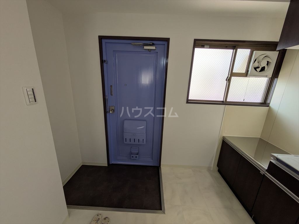 13/30 玄関