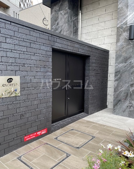 23/30 エントランス