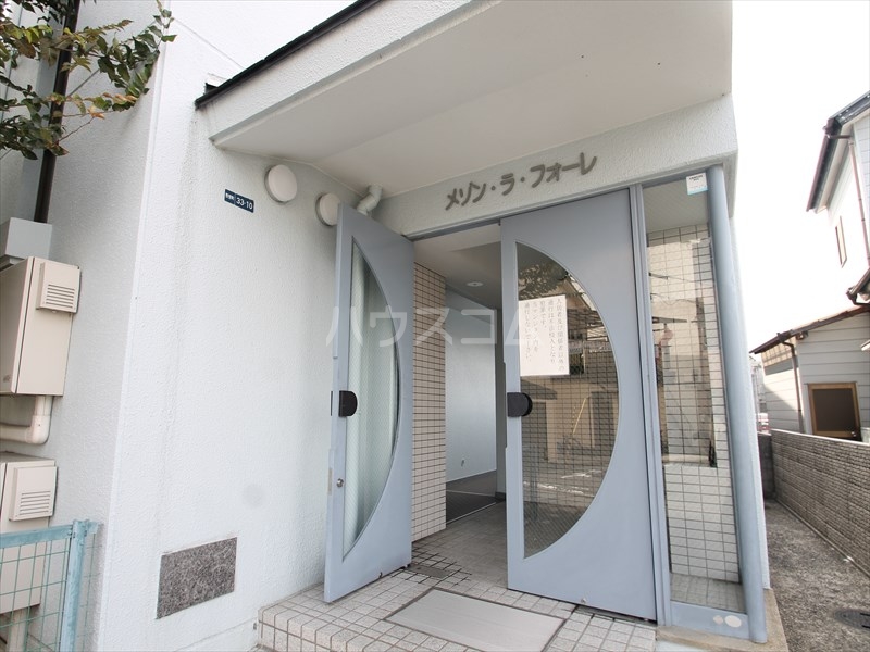 24/30 エントランス