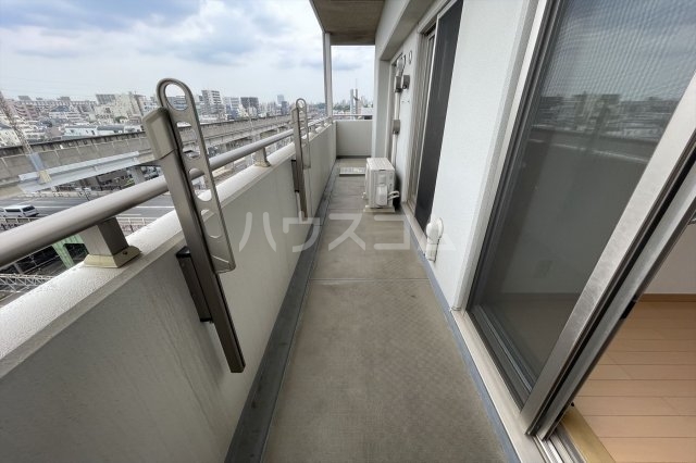 19/28 バルコニー