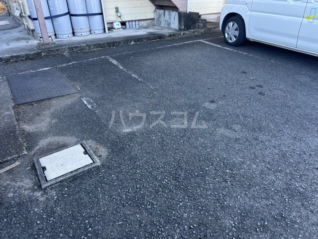 26/30 駐車場