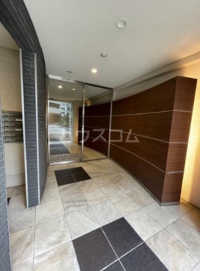 2/3 エントランス