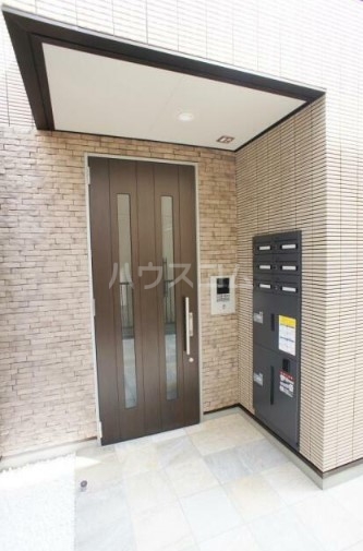 28/30 エントランス