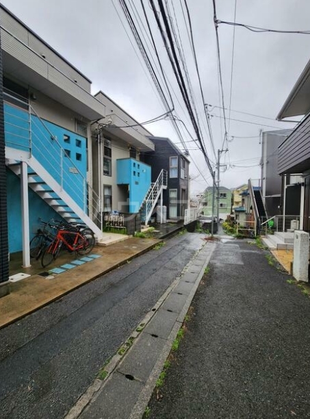 16/17 エントランス