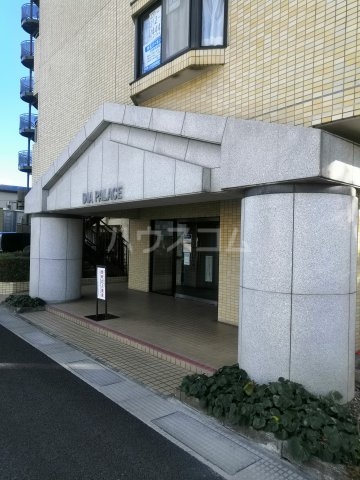 25/30 エントランス