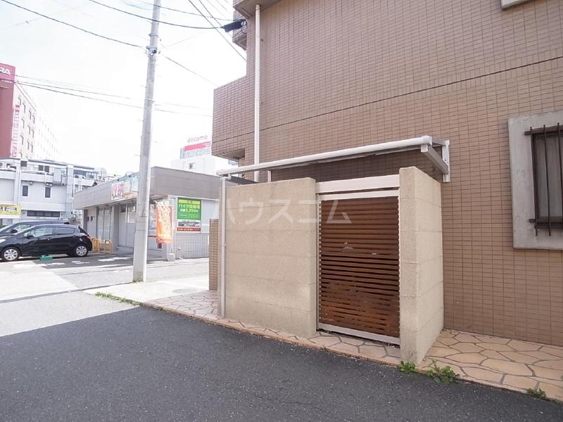 2/5 エントランス