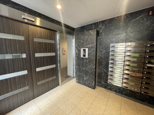 17/28 エントランス