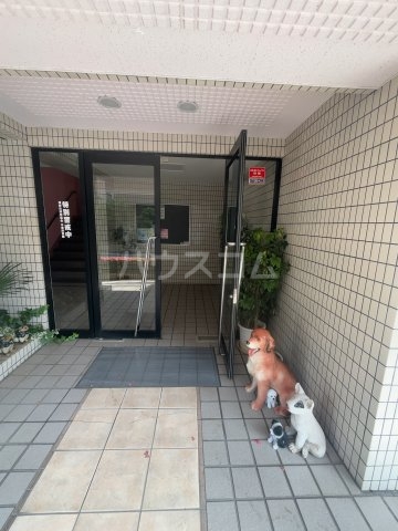 16/25 エントランス