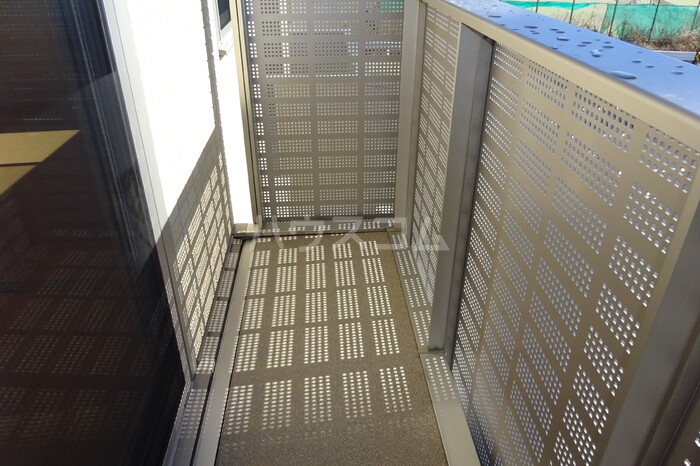 13/19 バルコニー