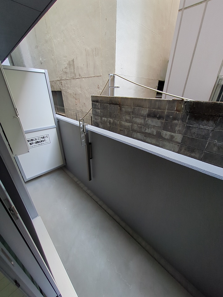 13/23 バルコニー