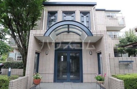 26/30 エントランス