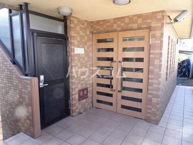 16/25 エントランス