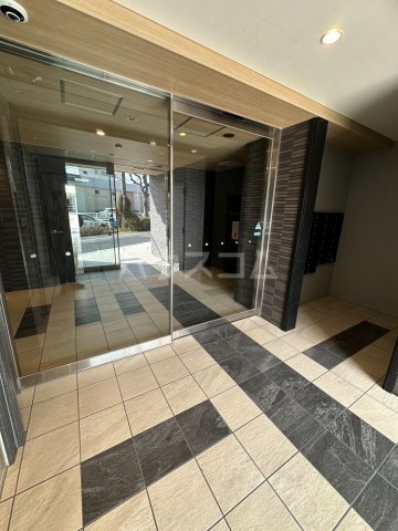 29/30 エントランス