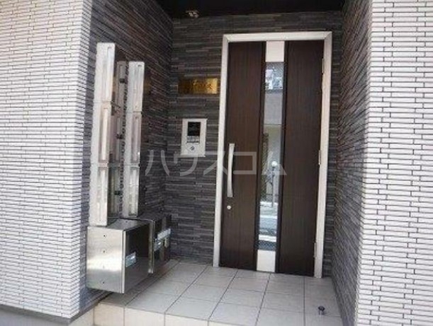 3/4 エントランス