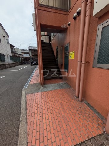 22/30 エントランス