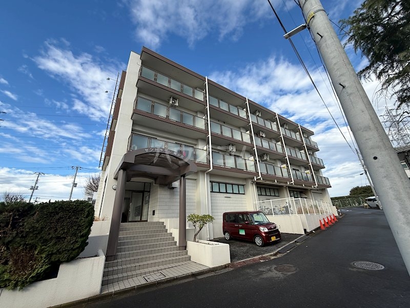 17/26 エントランス