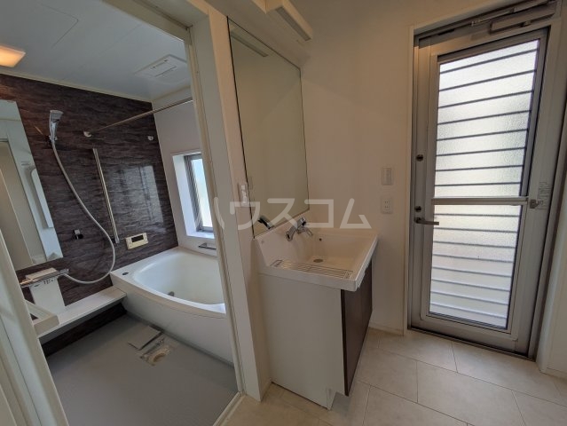 21/30 洗面