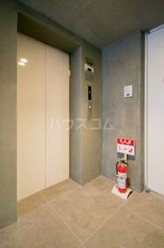 16/21 エントランス