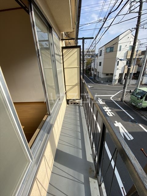 19/28 バルコニー