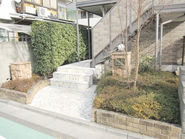 15/22 エントランス